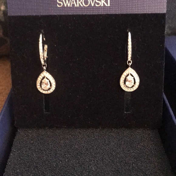 💙💙 SWAROVSKI Drop earrings 💙💙 - Picture 4 of 5